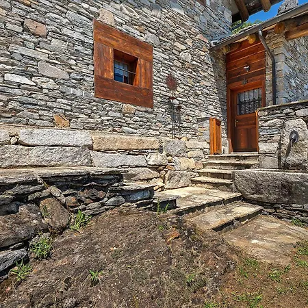 La Libellula Chalet Scopello (Piedmont)